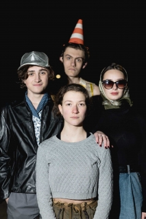Pod svíčkou – Hořící žirafy
