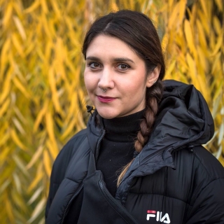 Apolena Rychlíková: Politika radikalizace. Od memes k nenávisti na svět | přednáška