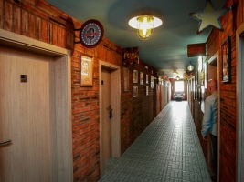 Retro Hotel Garage