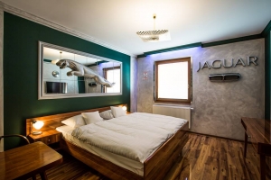 Retro Hotel Garage