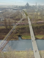 Z Dolní oblasti přes řeku na Slezskou a do centra