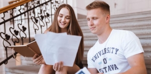 Studium, co dává smysl. Nový program na Fakultě sociálních studií OU láká intenzivní praxí a studiem v zahraničí