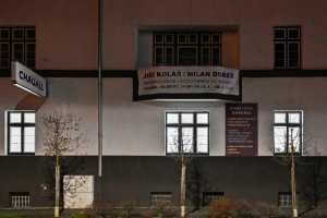 Jiří Kolář a Milan Dobeš ve Výtvarném centru Chagall