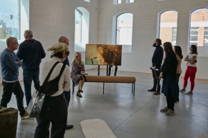 Galerie PLATO: Uprchlá, našel skrýš, stále uniká
