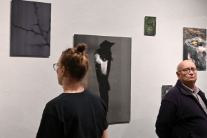 Marcela Očenášová. Sedieť s niekým