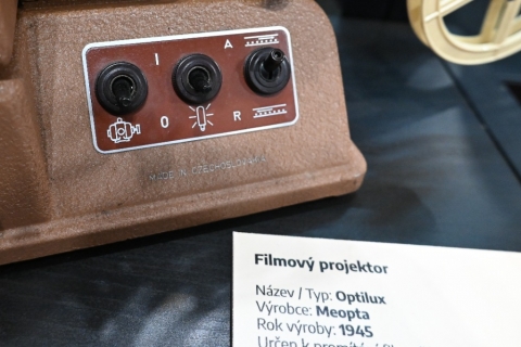 Kinematograf s klikou i bez