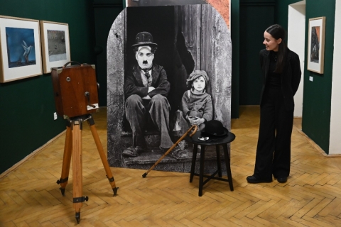 Kinematograf s klikou i bez