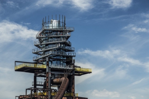 Deset let Bolt Tower