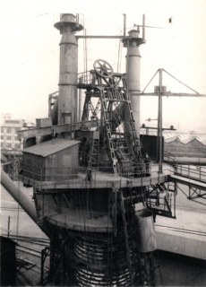 Deset let Bolt Tower