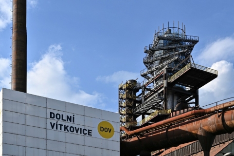 Deset let Bolt Tower