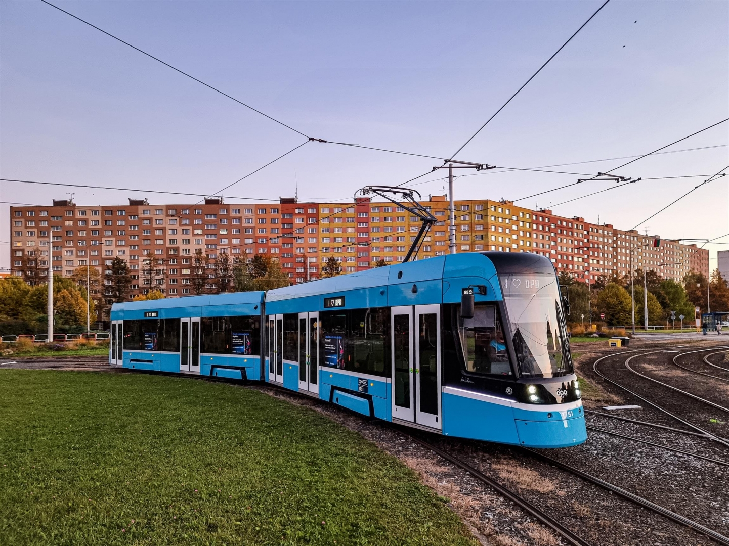 Bezpečnější tramvaje v Ostravě. Antikolizní systém bude mít dalších 38 tramvají