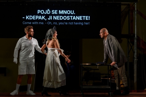 Kafkovská opera v ostravském kostele