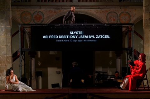 Kafkovská opera v ostravském kostele