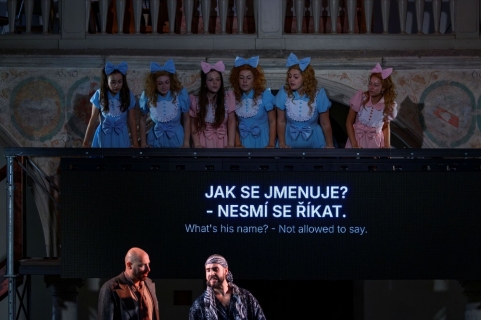 Kafkovská opera v ostravském kostele