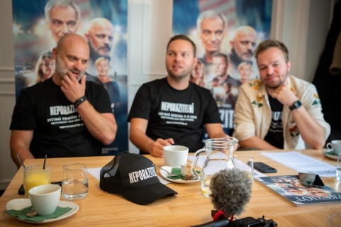 Světová premiéra filmu Neporazitelní