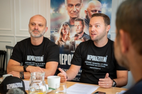 Světová premiéra filmu Neporazitelní