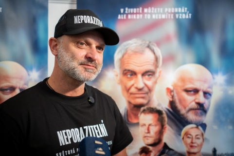 Světová premiéra filmu Neporazitelní