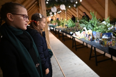 Betlémy na hradě - z papíru vystřižené