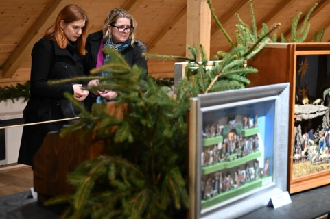 Betlémy na hradě - z papíru vystřižené