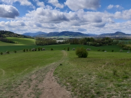 Krajina v pohůří Beskyd u Hukvald